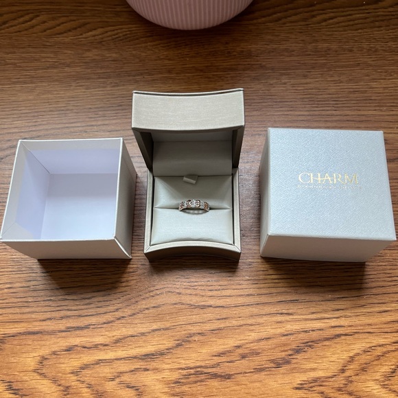 NWOT Sterling Silver CZ Heart Ring. SIZE 7 - Picture 2 of 8